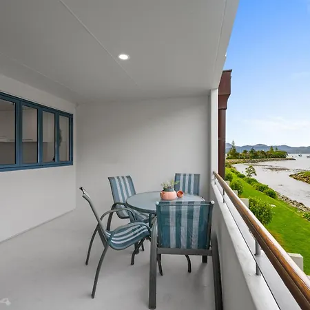 Unit 8 Waterfront Holiday Home Waikawa  Exterior photo