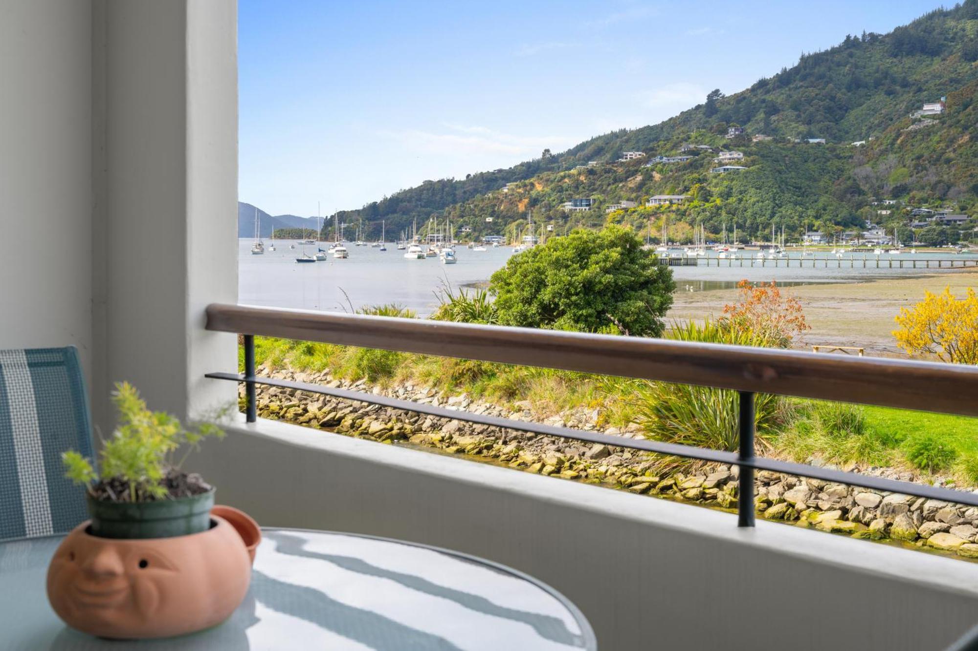 Unit 8 Waterfront Apartment Waikawa (Marlborough)